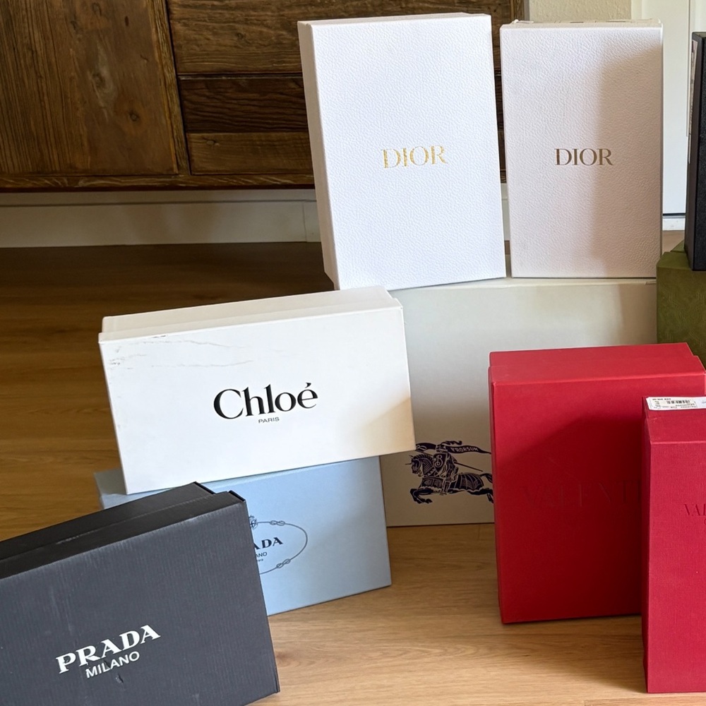 CHANEL Black and White Accessory